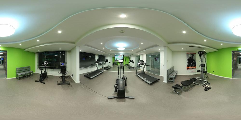 ホテル ファラー カサブランカ エクステリア 写真 The gym at the hotel