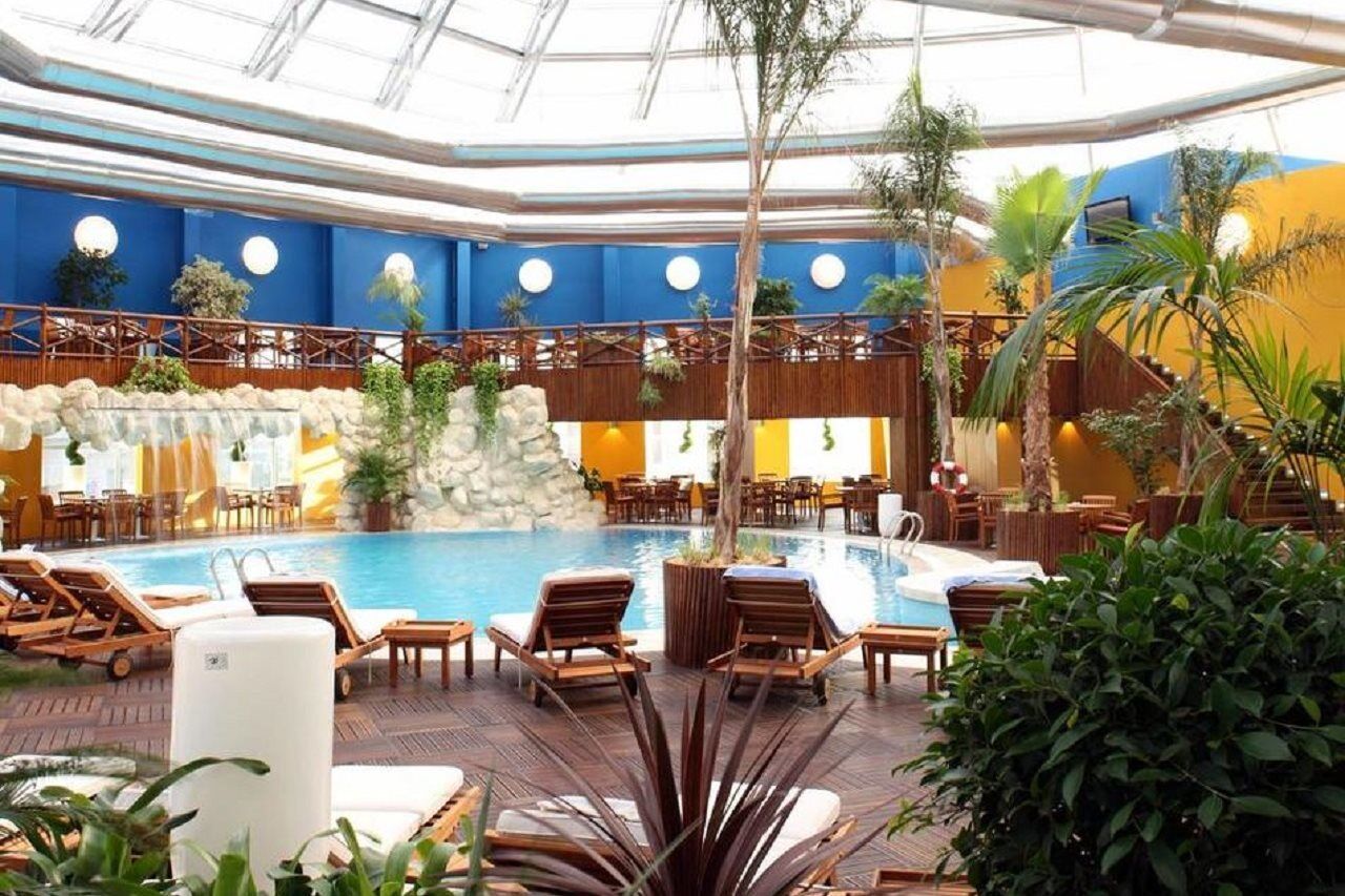 ホテル ファラー カサブランカ エクステリア 写真 The interior of the thermal spa